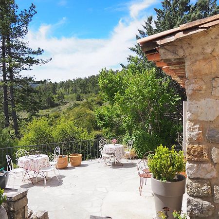 Chambre Familiale Avec Terrasse Aux Portes Du Verdon Apartment Тригaнс Екстериор снимка