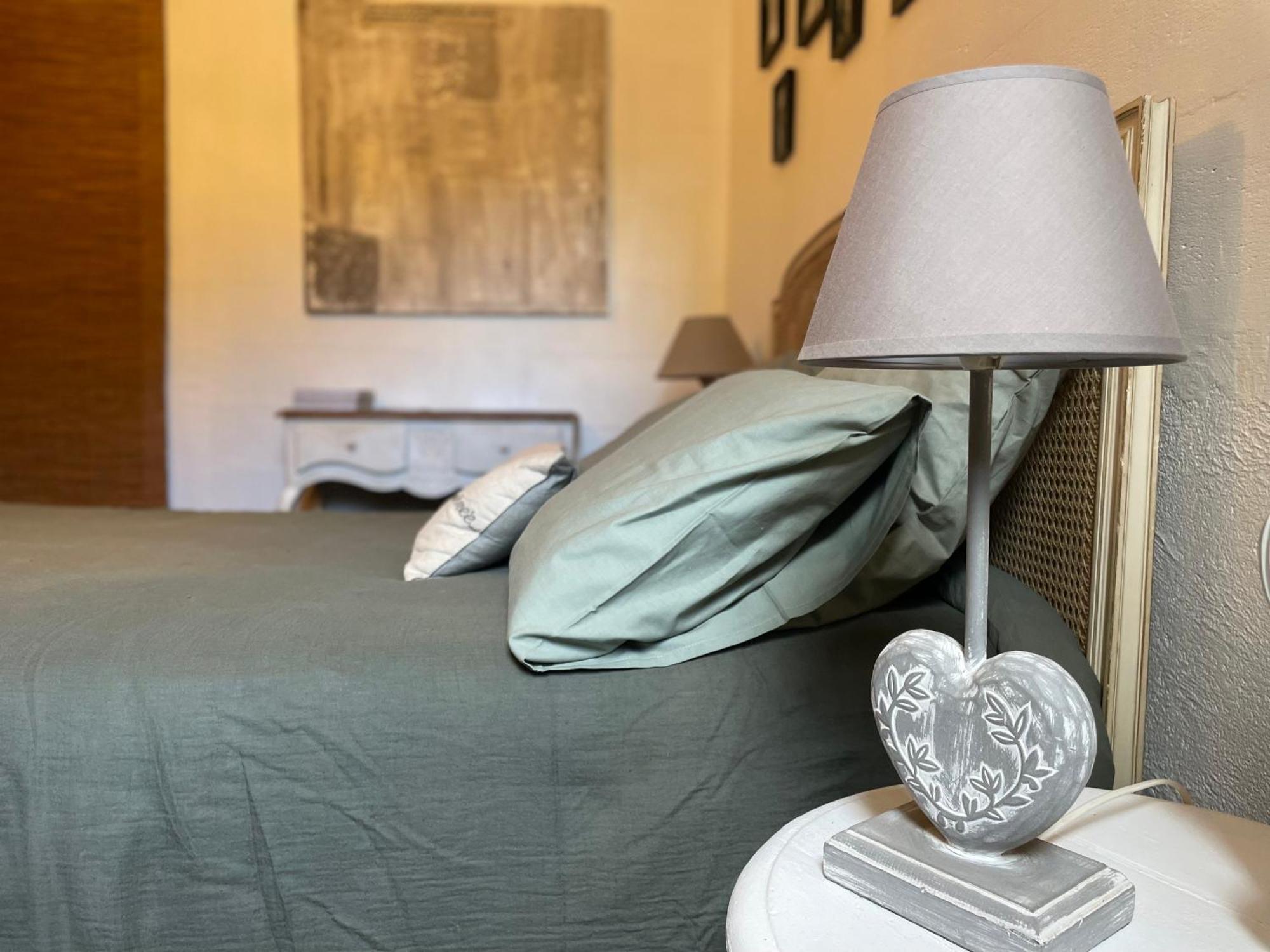 Chambre Familiale Avec Terrasse Aux Portes Du Verdon Apartment Тригaнс Екстериор снимка